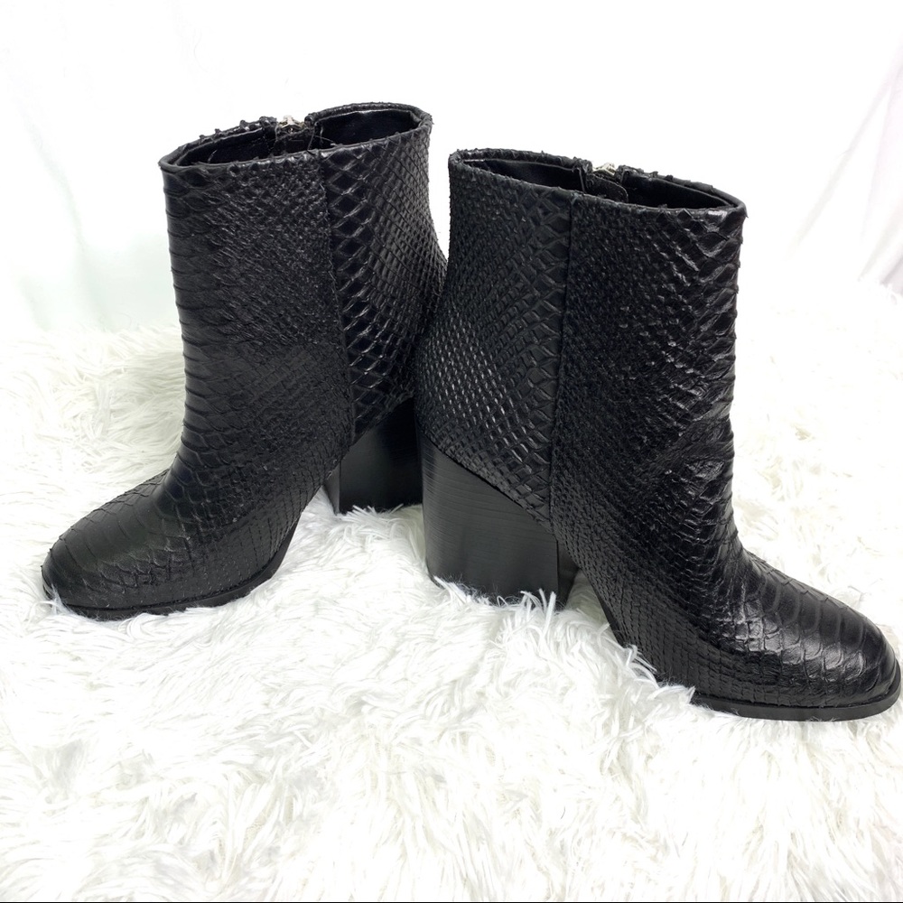 Black booties Peace Love Shea By Steve Madden